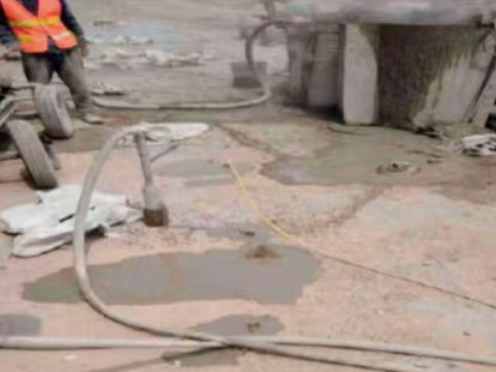 西林水泥混凝土路面板底注浆技术 路面脱空注浆整治方案